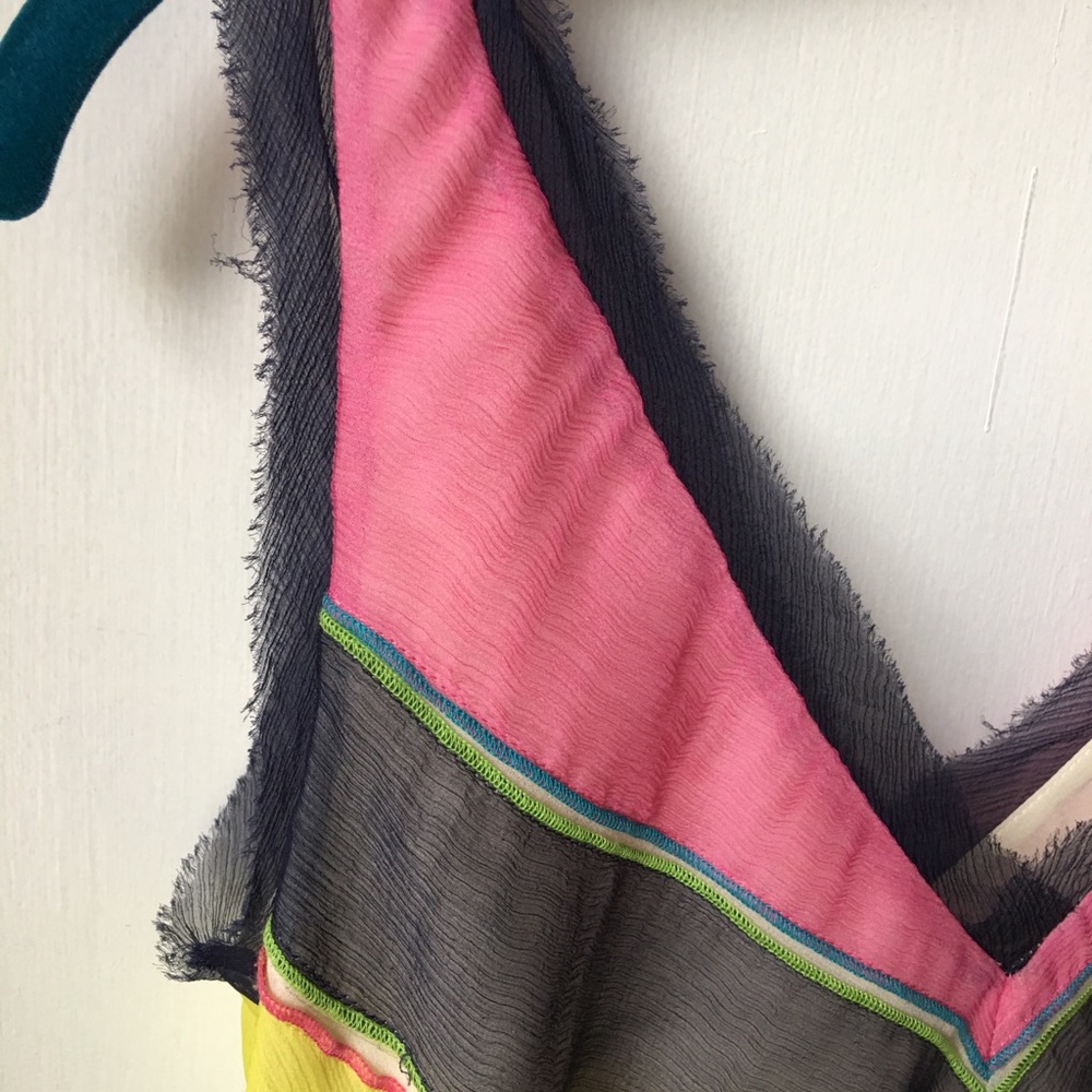 Double V Silk Top - Picture 4 of 5